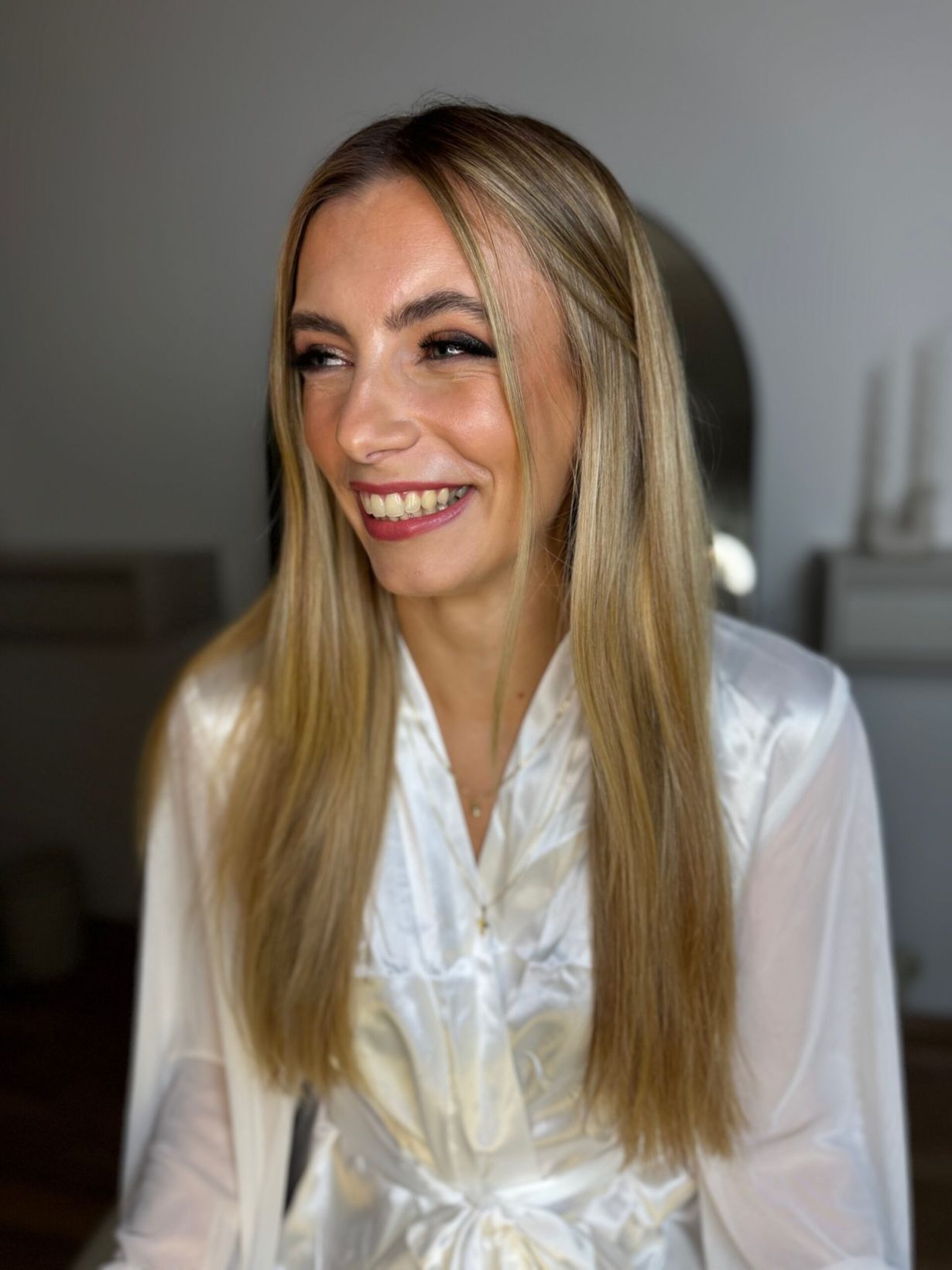 Brautstyling Probetermin mit natürlichem Braut Make-up in Linz