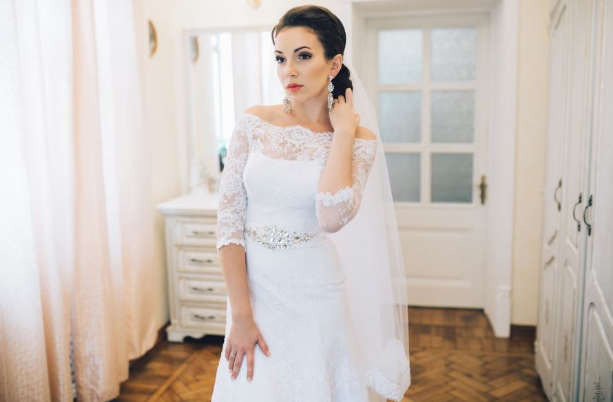 Finde deinen perfekten Brautlook in Linz – von Make-up bis Hairstyling. Professionelle Tipps und Services für Hochzeitstag.